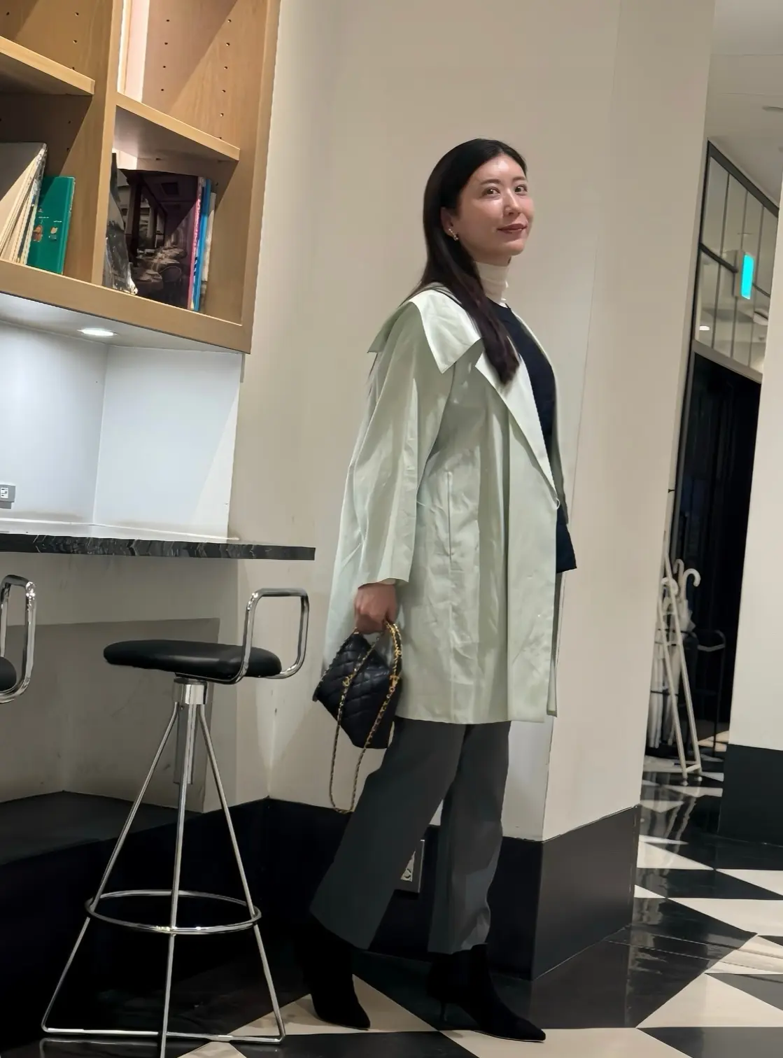 50代　春アウター　春コーデ　エクラ 華組　與儀加奈子さん