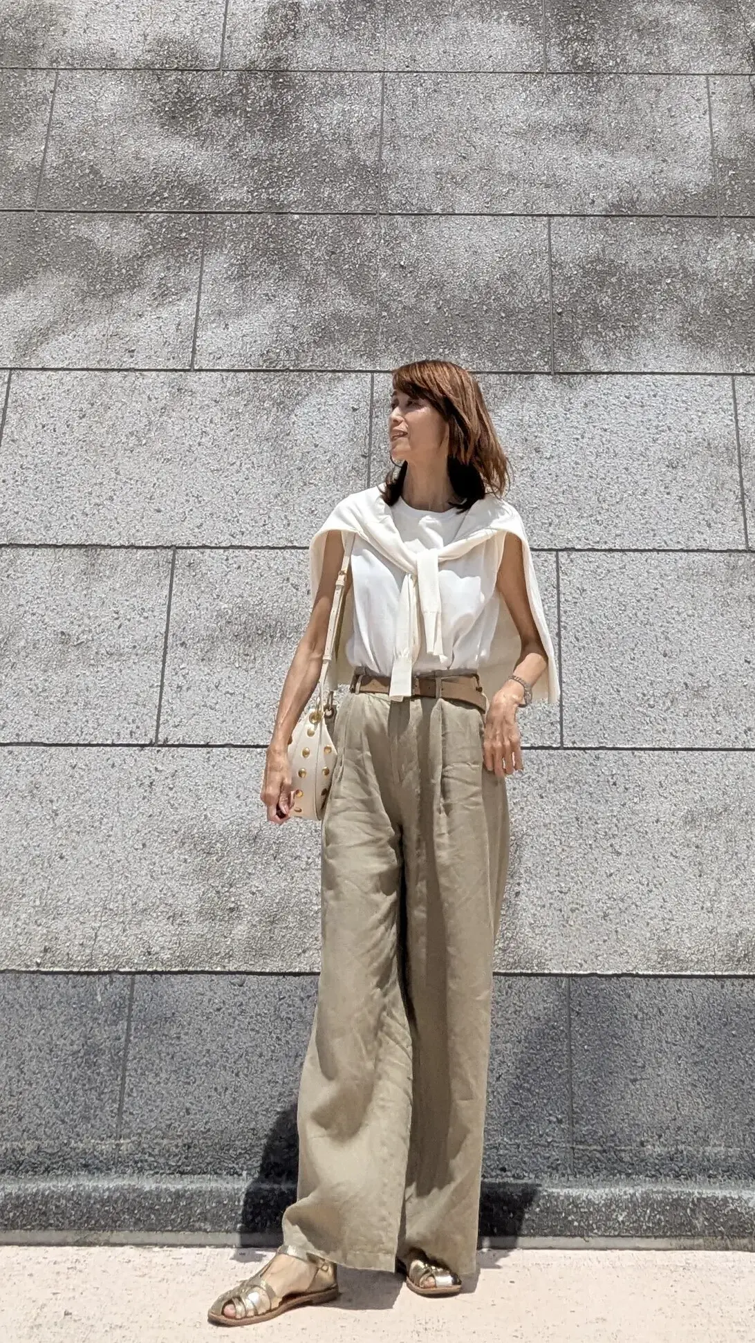 ZARA 麻パンツ ベージュパンツ　初夏コーデ