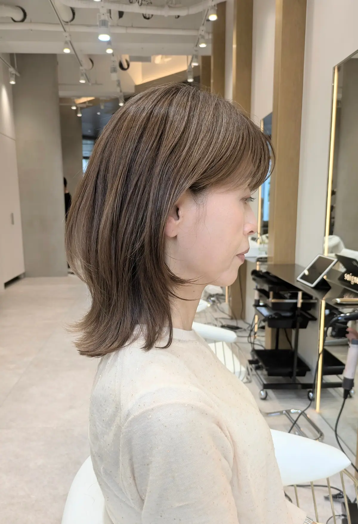 ヘアスタイル　レイヤーボブ　ヘアサロンソワネ