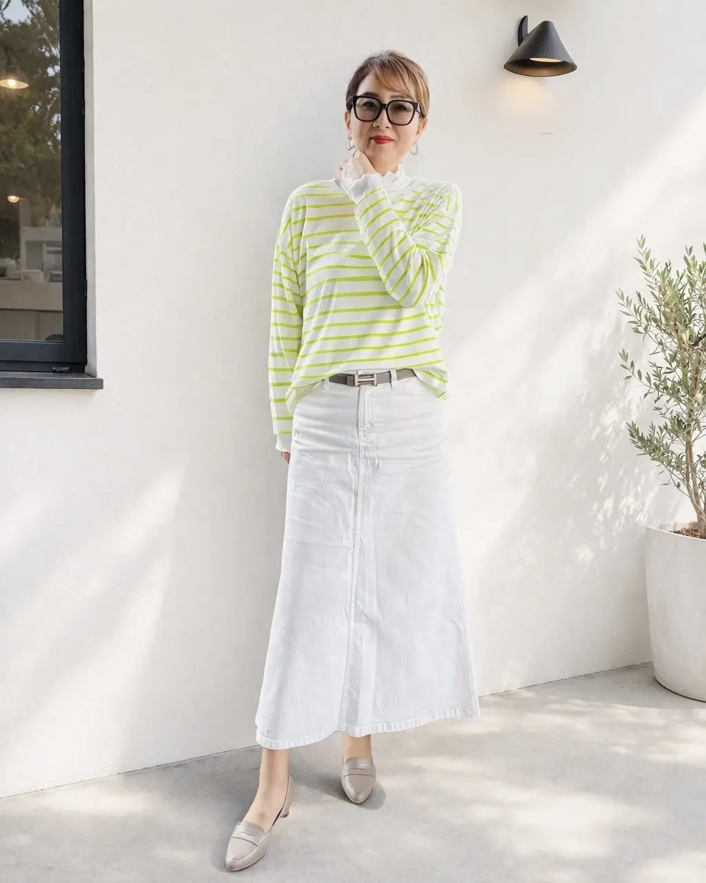 白のデニムで爽やかにお出かけ！！の画像_1