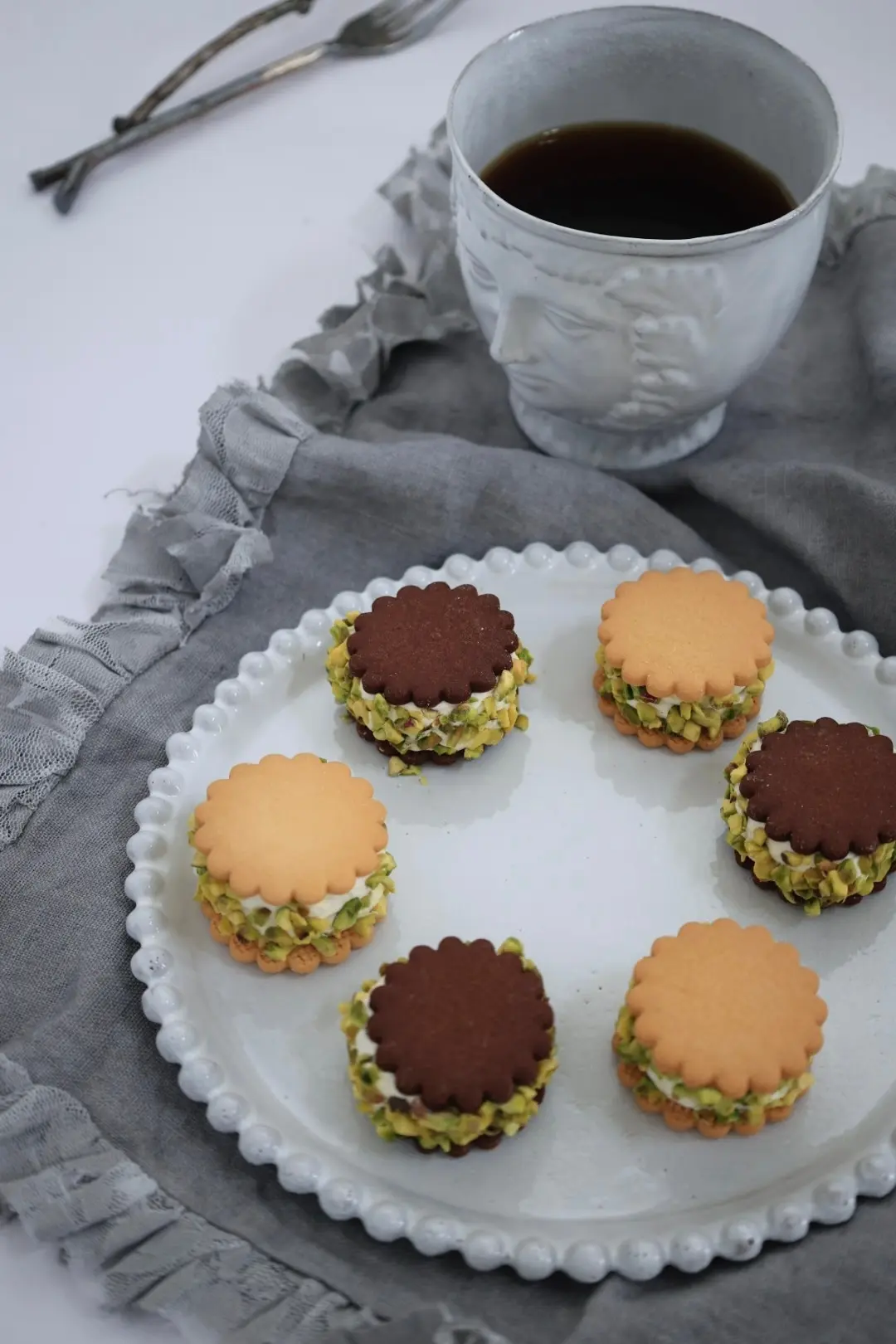 Astier de Villatte（アスティエ・ド・ヴィラット）　京都　ビスキュィ　「CHÉRIE MAISON DU BISCUIT」　お土産　フランス菓子