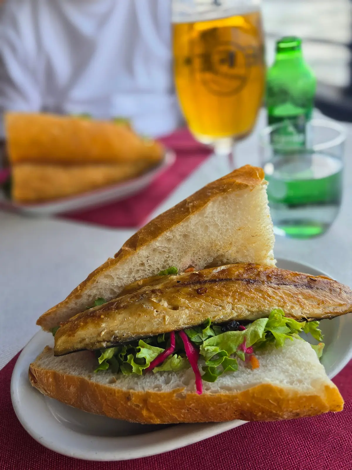 イスタンブール名物サバサンド。