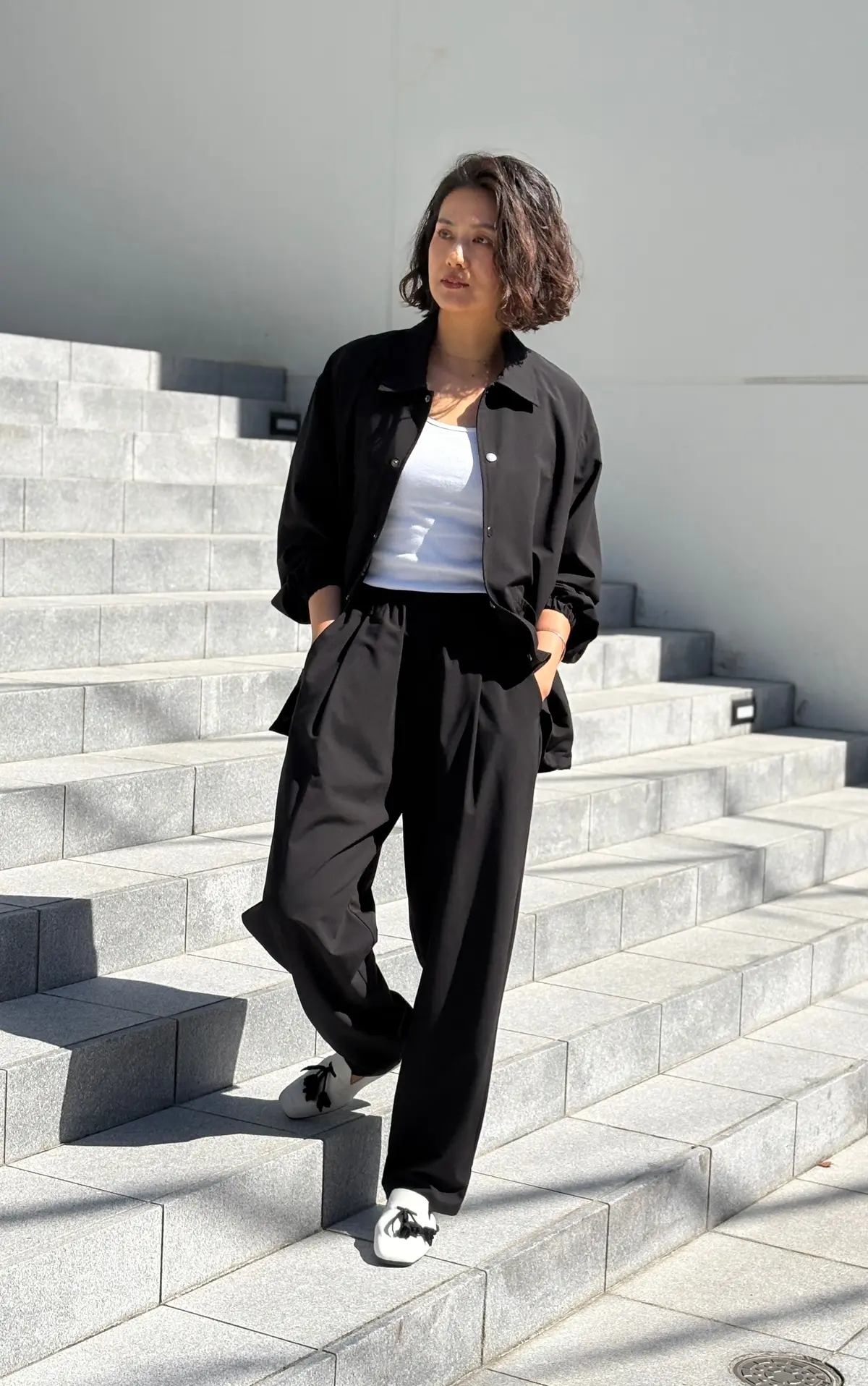 大人エレガントカジュアル　モノトーン