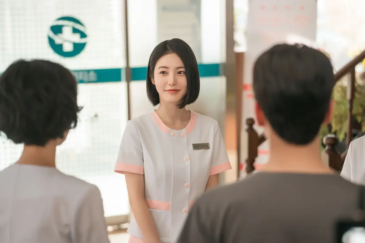 韓国ドラマ　Disney+ (ディズニープラス)　『孤島のエリートドクター』ディズニープラス スターにて独占配信（全12話／毎週月・火に１話ずつ配信）  ©KT Studio Genie Co., Ltd.