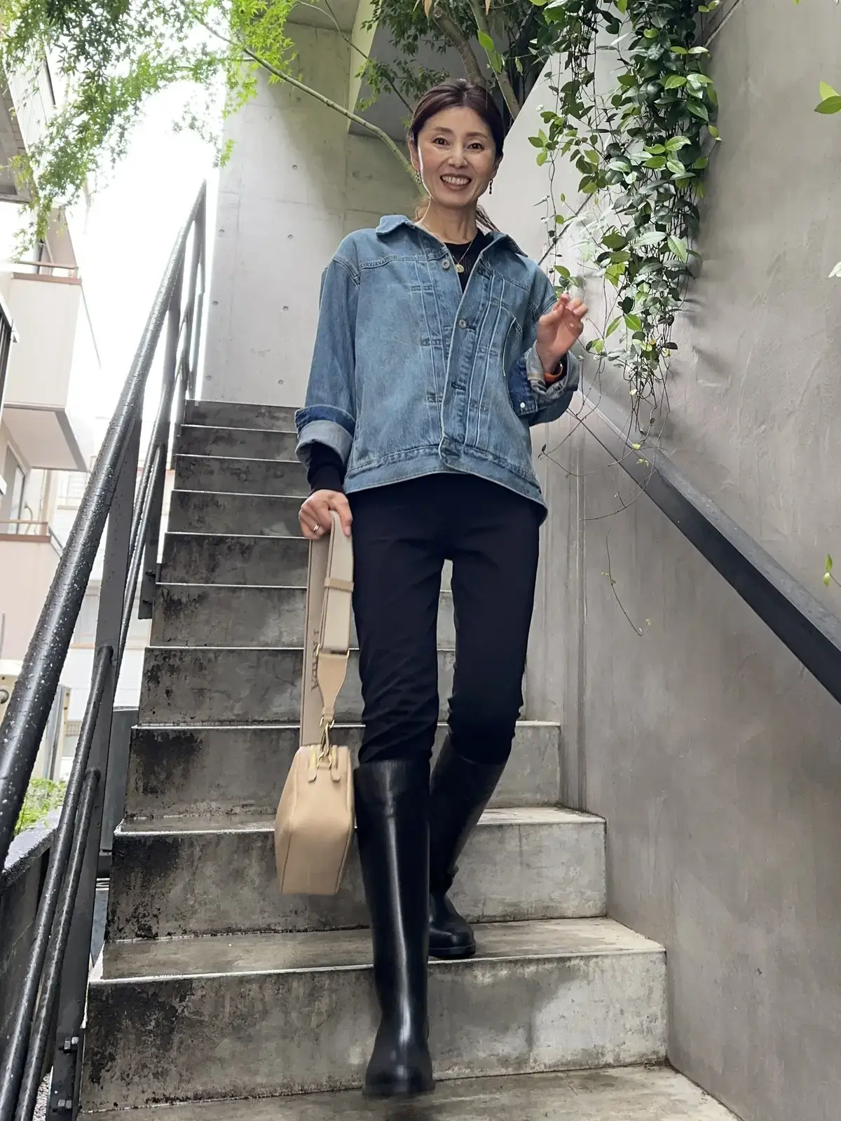 梁瀬理砂さん　デニムジャケット　ユニクロ