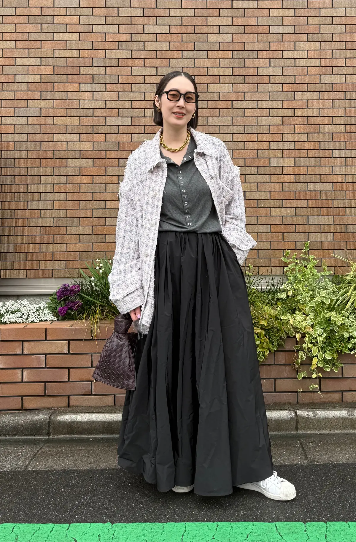 スタイリスト　山﨑静香　コーデ　白スニーカー