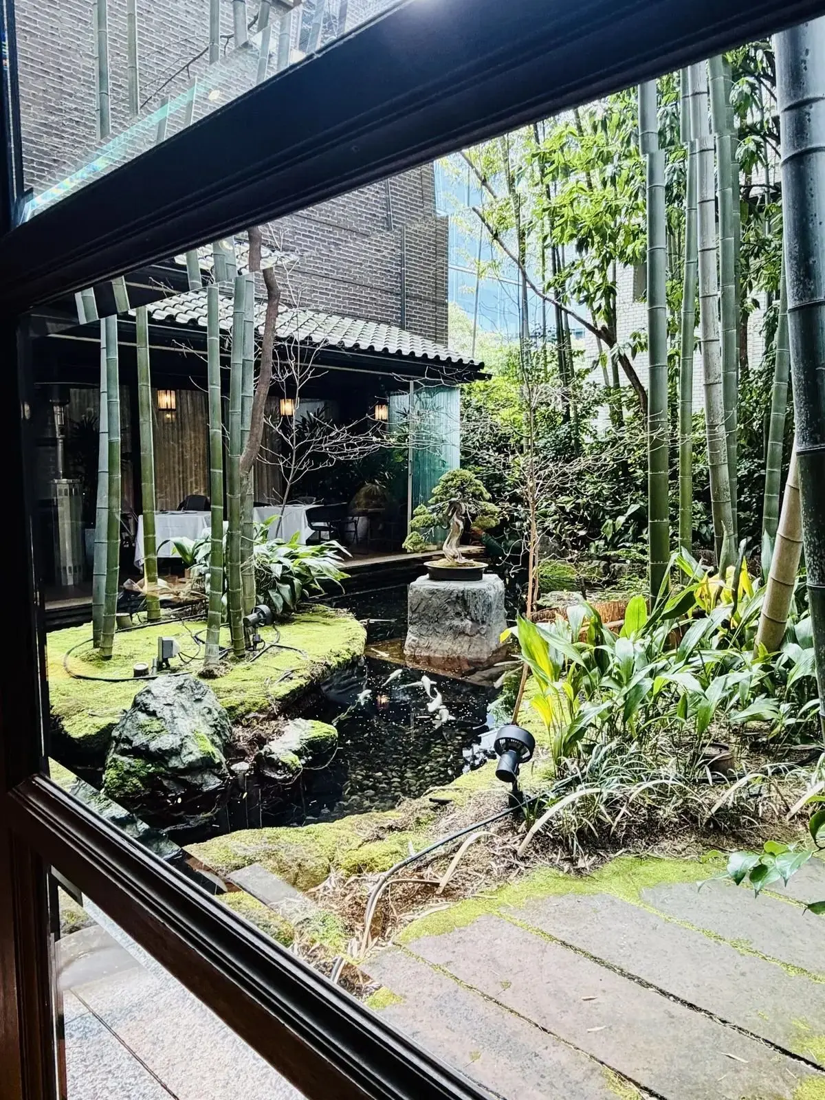 フォーチュンガーデン京都　竹林の中庭