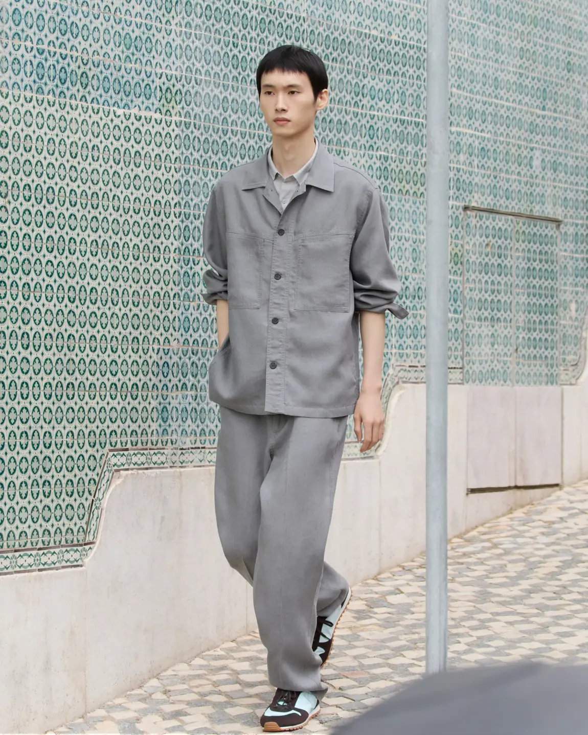 ユニクロ : シー 2026年春夏新作 プレミアムリネンシャツジャケット