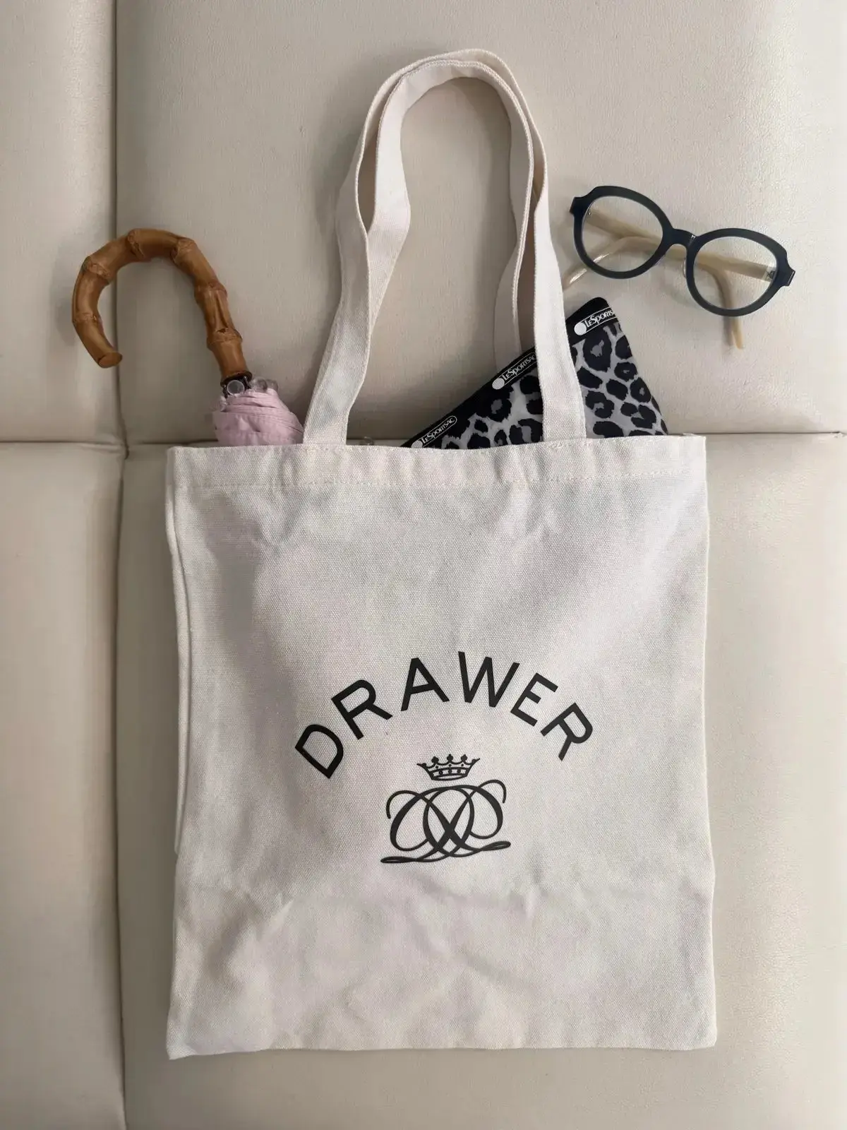 荷物がたくさん入るDrawer×éclat「ドゥロワー 大人のロゴトート」
