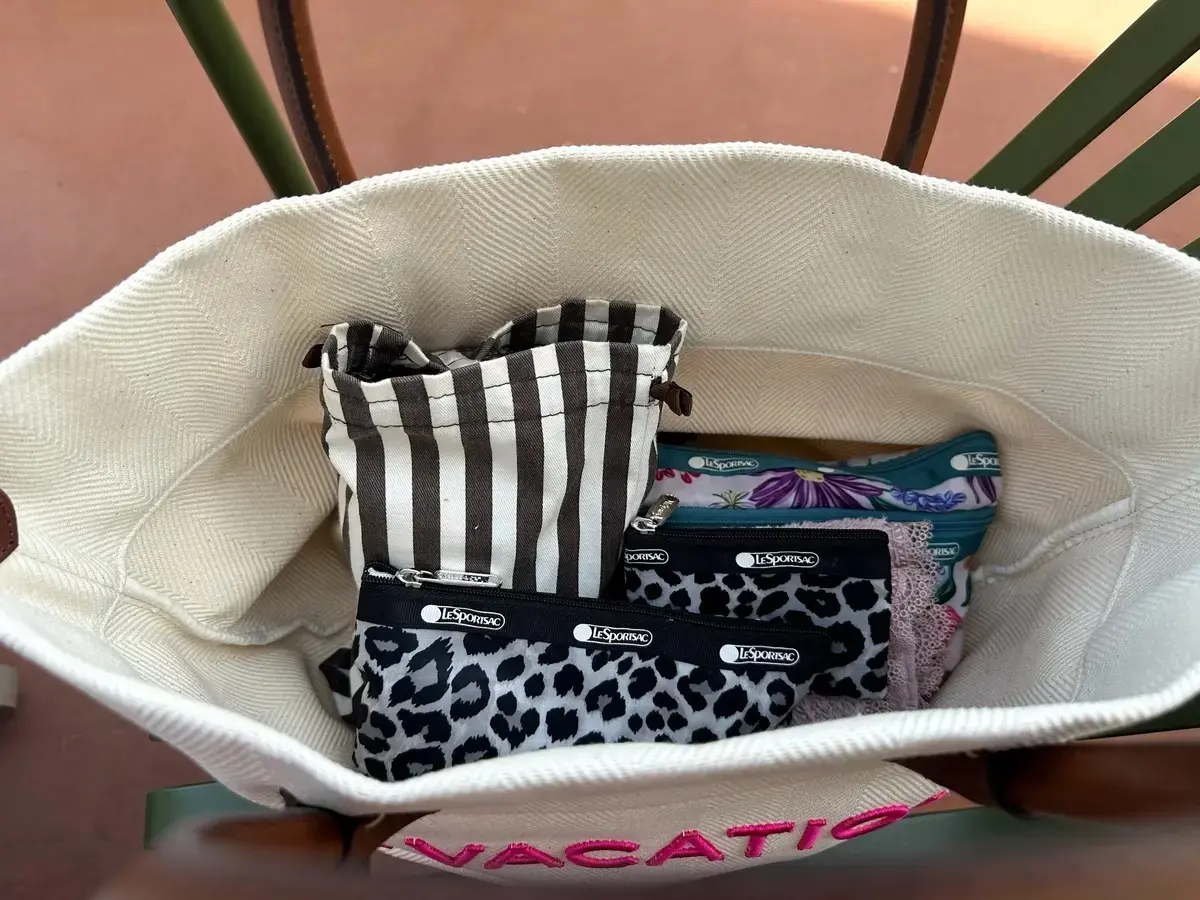 レスポートサック×エクラコラボポーチ 大小 バッグに収納 エクラ華組　岡部さんレビュー