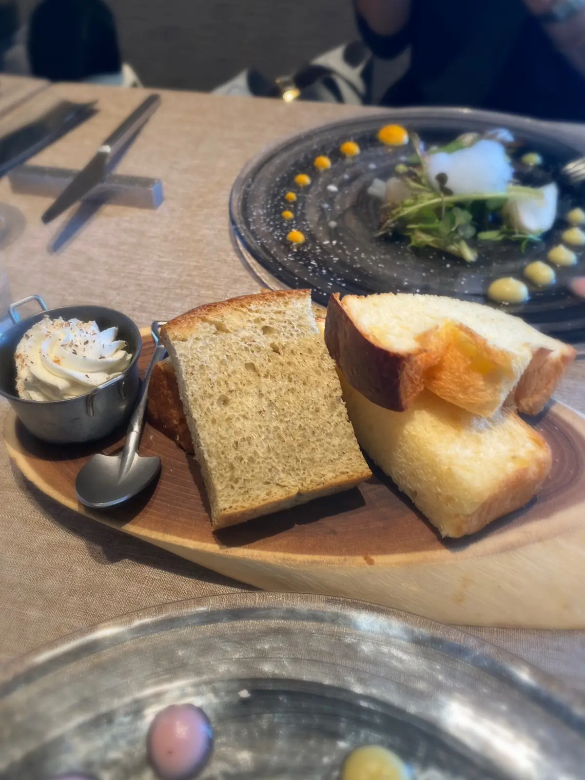 中目黒coucheパン ランチコースで提供される丁寧な一品