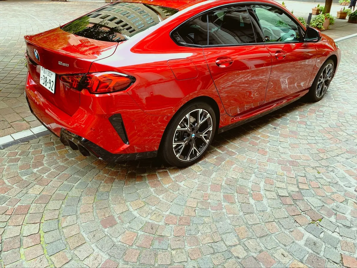 BMW ２シリーズ グラン クーペ 外観 斜め後 まるも亜希子さんによる試乗体験ルポ