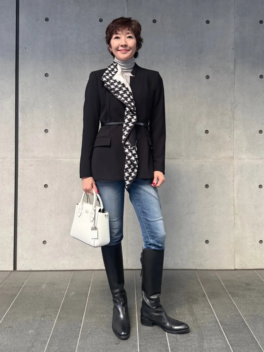 ZARA 黒ジャケットコーデ 02