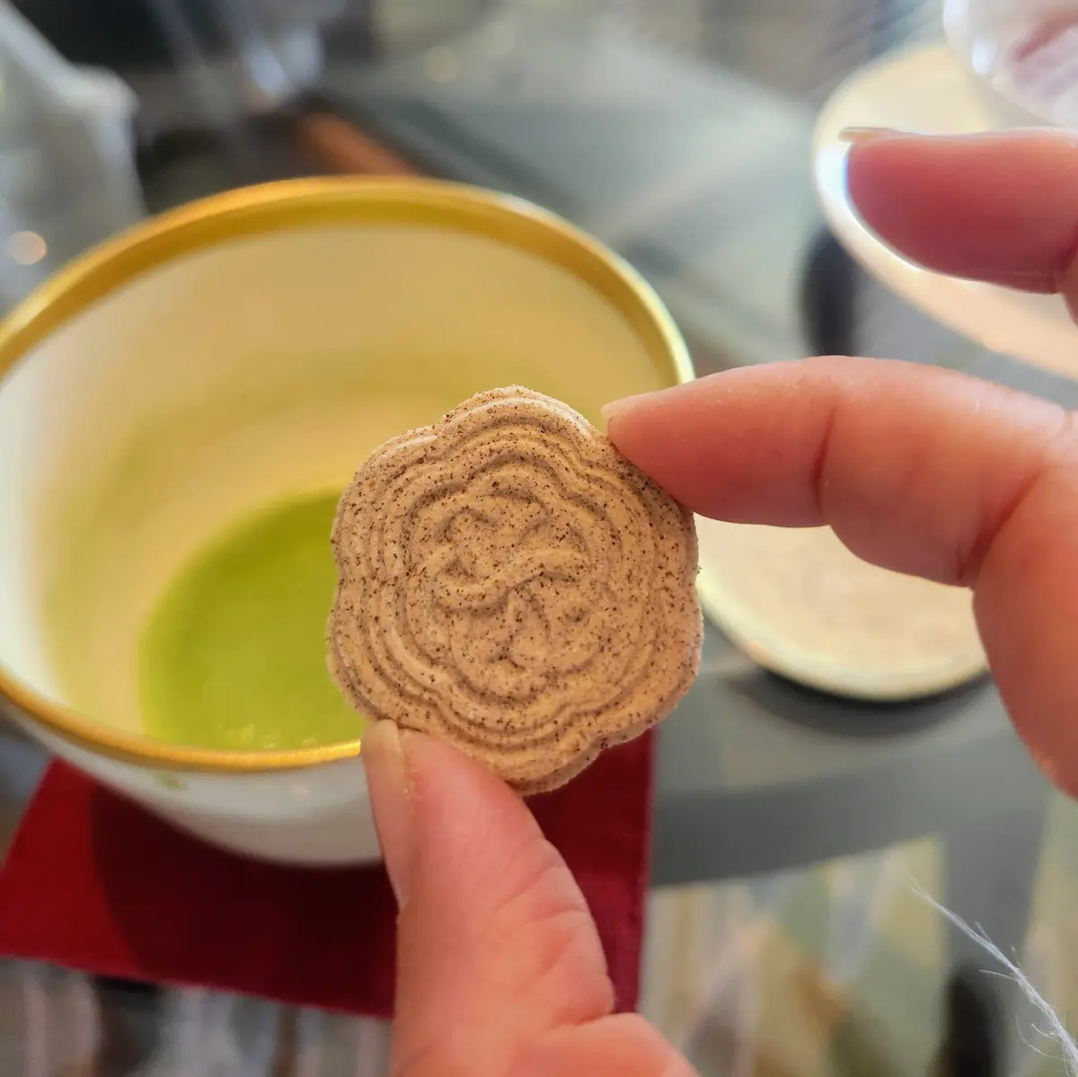 パレスホテル、アフタヌーンティー、和のアフタヌーンティー、40代ファッション、ママ友ランチ、ホテルラウンジ、セイボリー、ヴァンクリ、アルハンブラ、ザパレスラウンジ