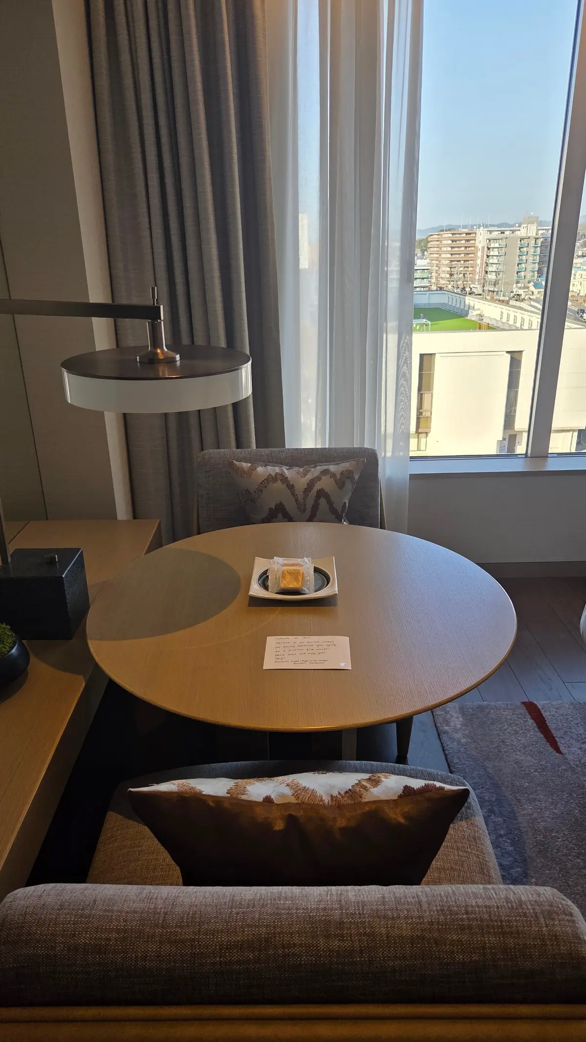 日韓首脳会談が行われたホテルにてホカンスの画像_5