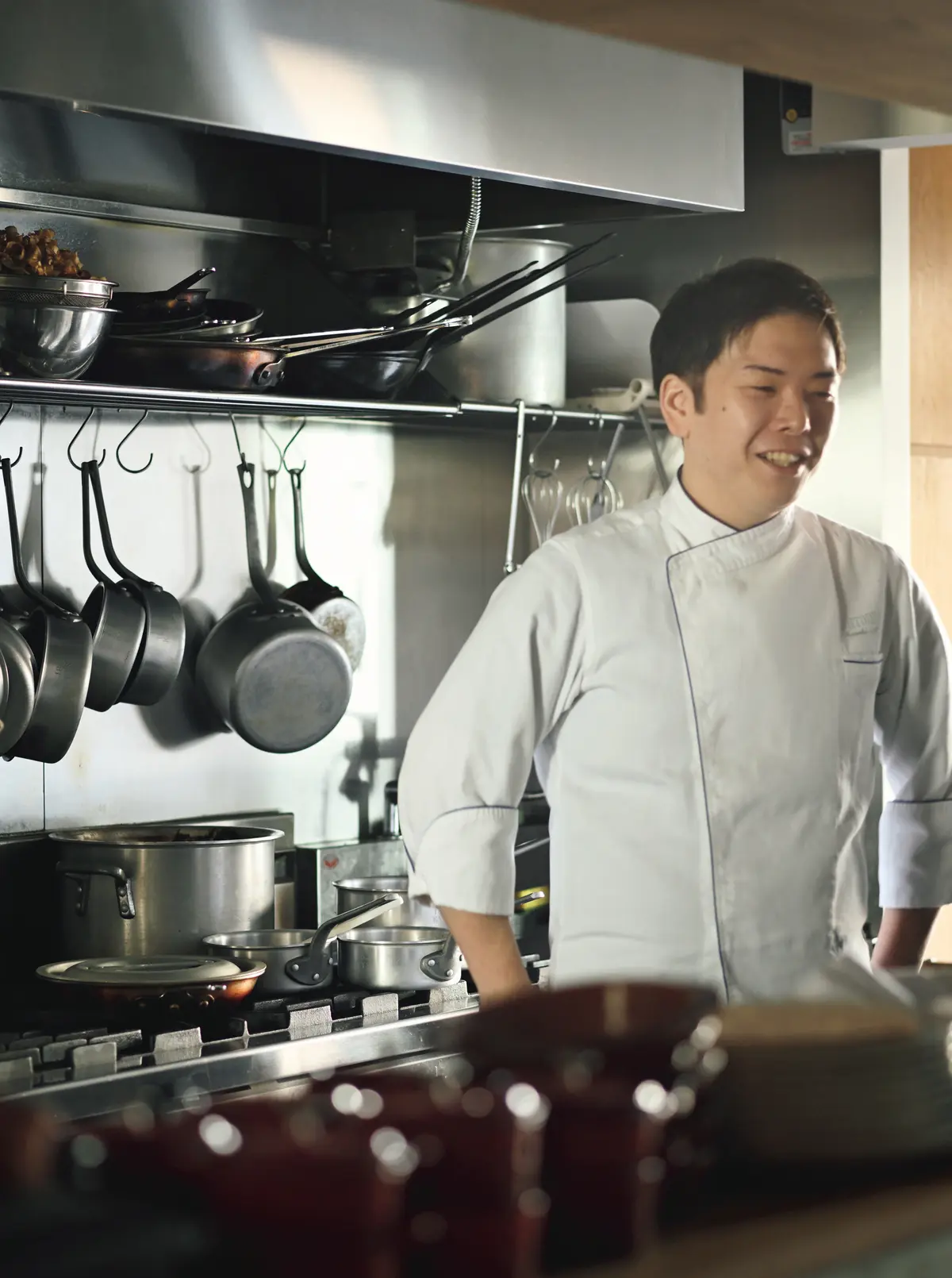 『洋食 レストラン marronnier（マロニエ）』阿久津シ ェフ。テレビドラマに影響を受け洋食 の料理人を目ざした