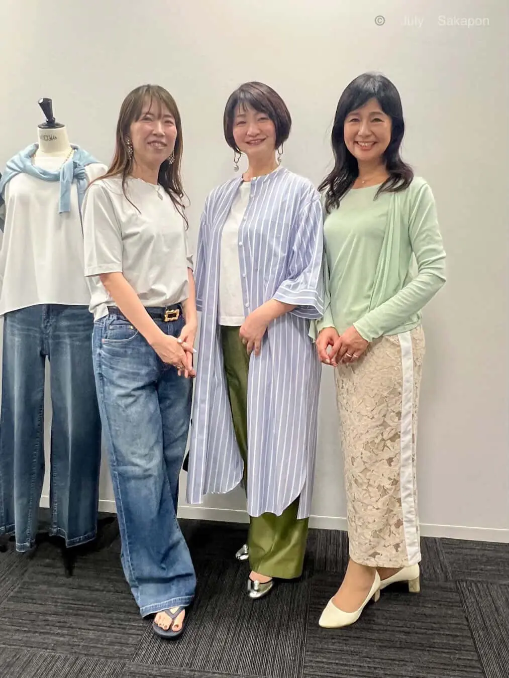 エクラ、eclat、éclat、集英社、ファッション誌、Jマダム、Jマダムブログ、ブログ、ブロガー、エクラプレミアム、イーバイエクラ、eclat premium、E by eclat、スニーカー、ベージュスニーカー、春靴、夏靴、ベージュ、レース、レースロングスカート、ロングスカート、タイトスカート、タイトロングスカート、ベージュタイトロングスカート、ベージュレーストップス、レーストップス、ベージュトップス、半袖、レース半袖、ツーピース、サイドライン、ミモレ丈、タイトミモレ丈ロングスカート、ミモレ丈スカート、ミモレ丈ロングスカート、サイドラインレーススカート、スーパーファインリブタンクトップ、ライム、drawell for E by eclat カラミストライプワンピース、大人ベイカーパンツ、カーキ