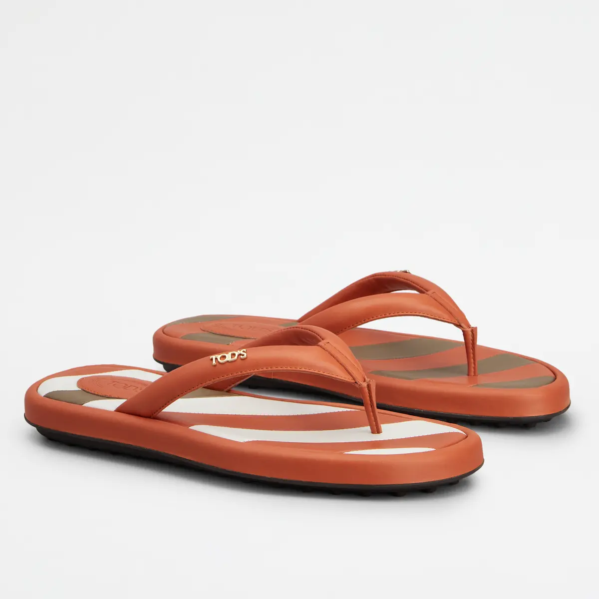 トッズ　サンダル　オレンジ
