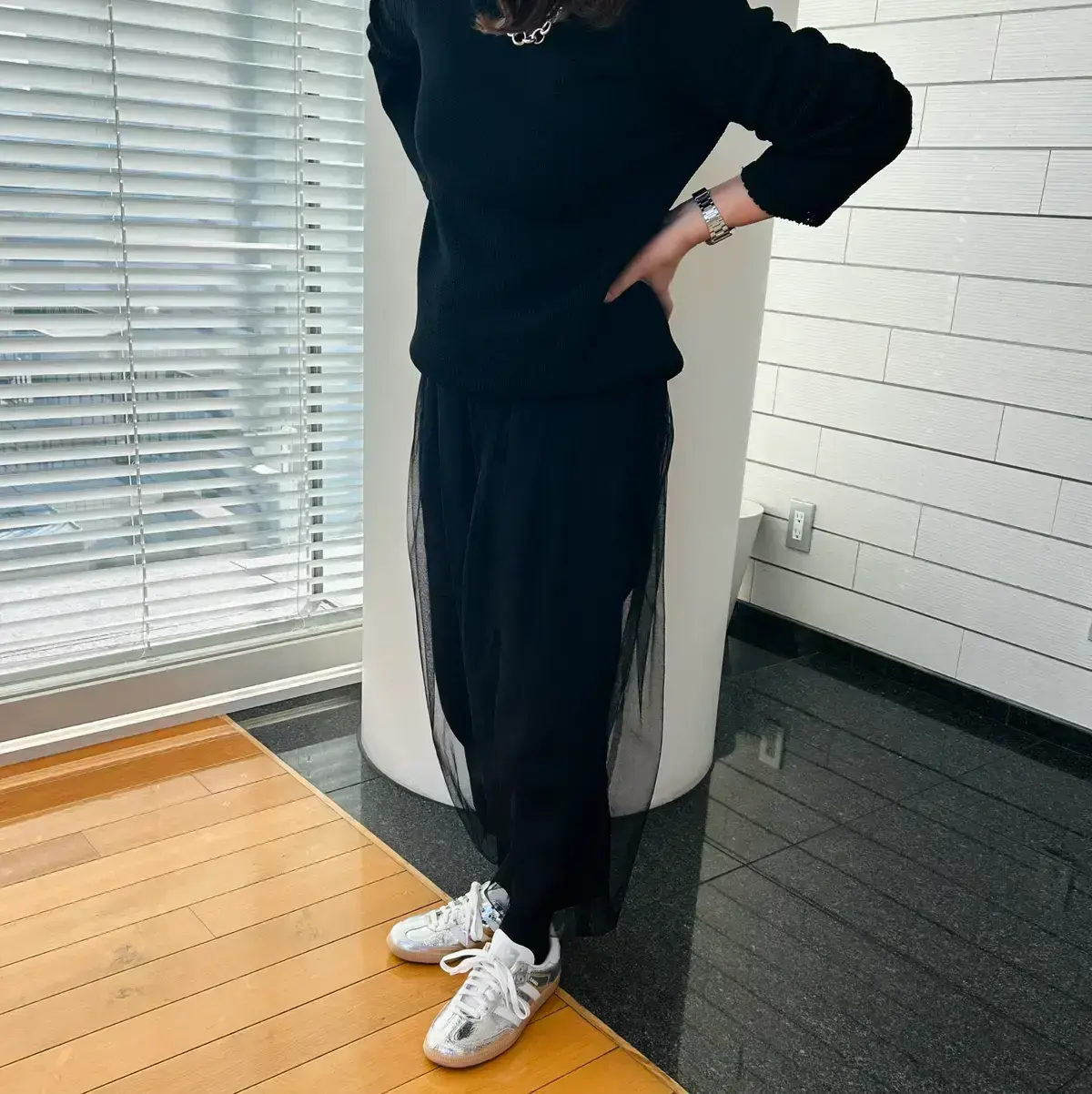 MIYAO 黒チュールパンツ 着用写真 エクラ編集部員の偏愛名品図鑑