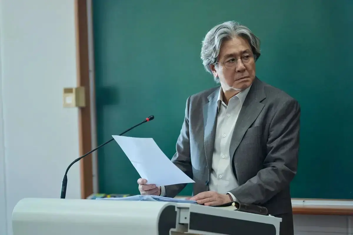Netflixシリーズ『最後列からの声』独占配信中