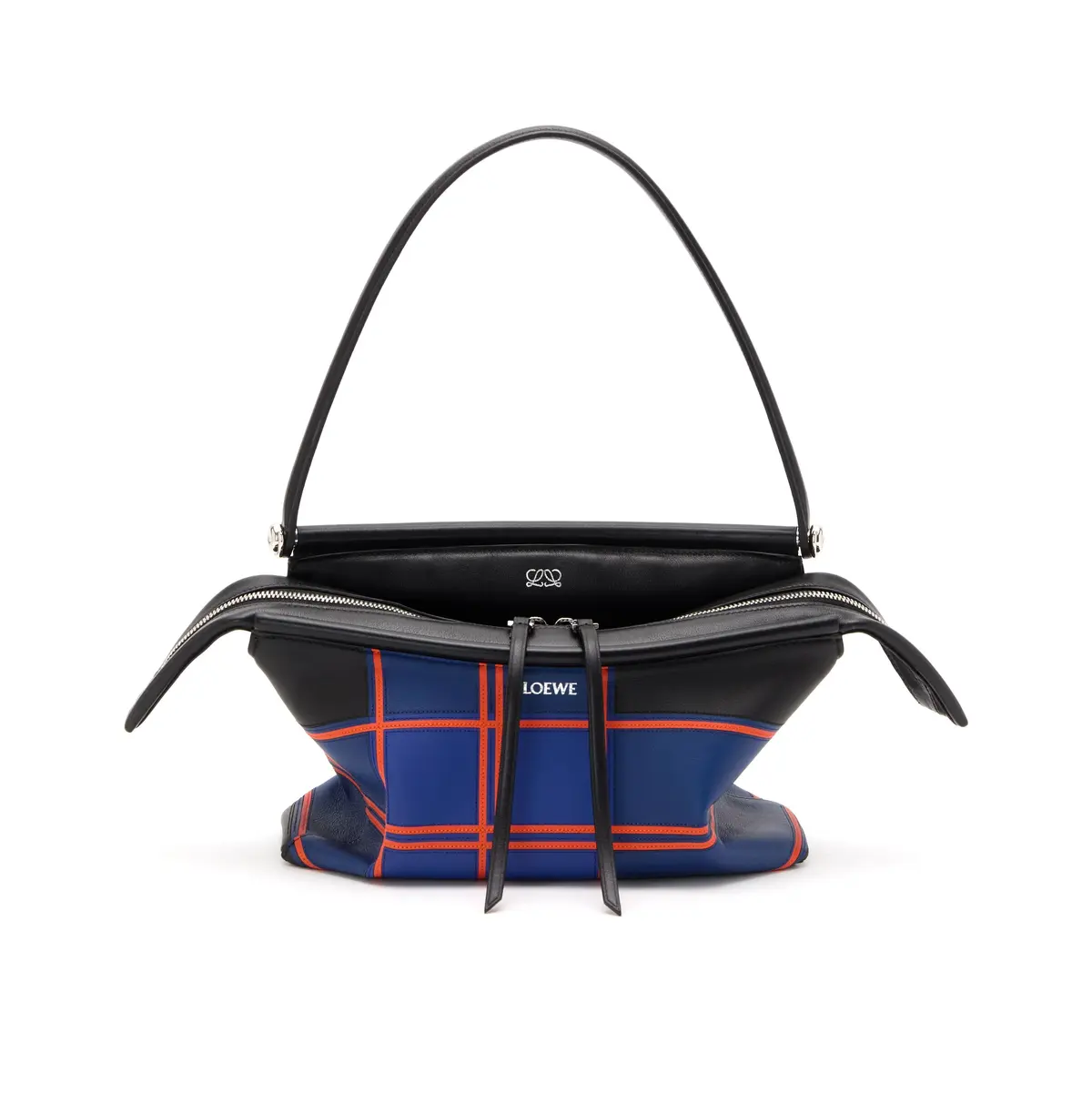 LOEWEの「ウィスカー バッグ スモール」