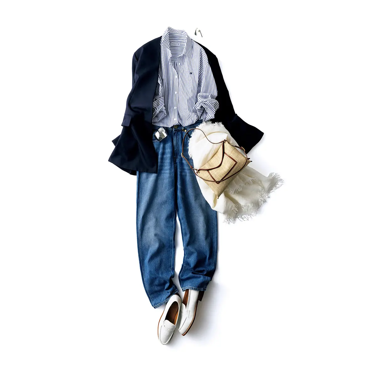 カーブシルエットに美脚を促す、 計算されたウォッシュ加工