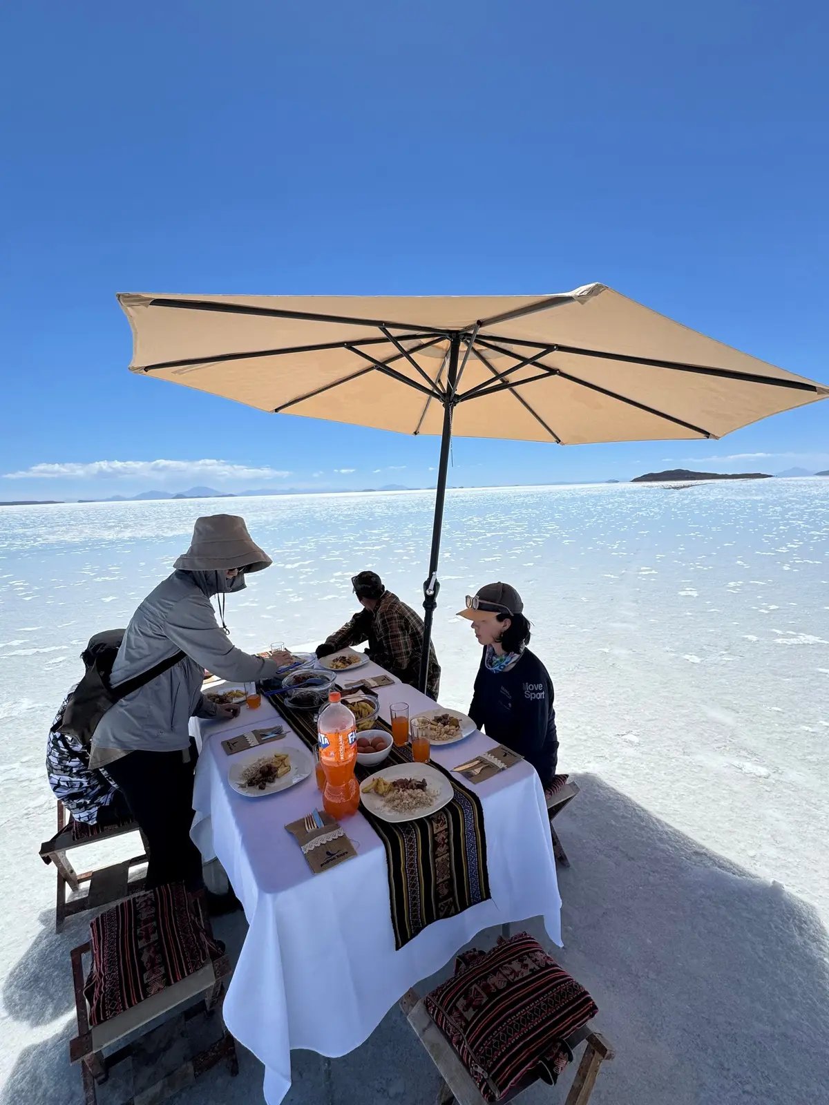 初日の出はウユニ塩湖での画像_13
