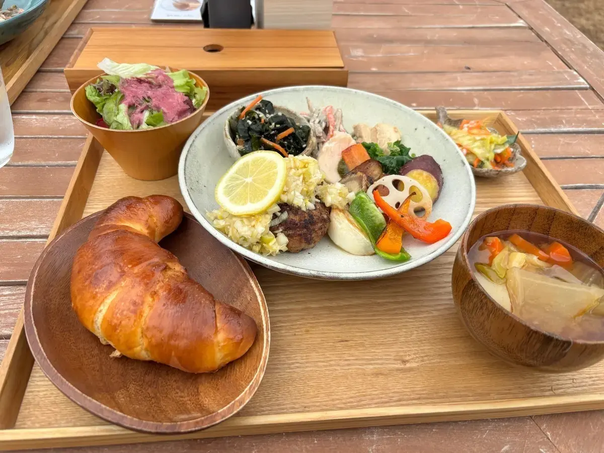 納屋カフェ　ランチ　茨城県