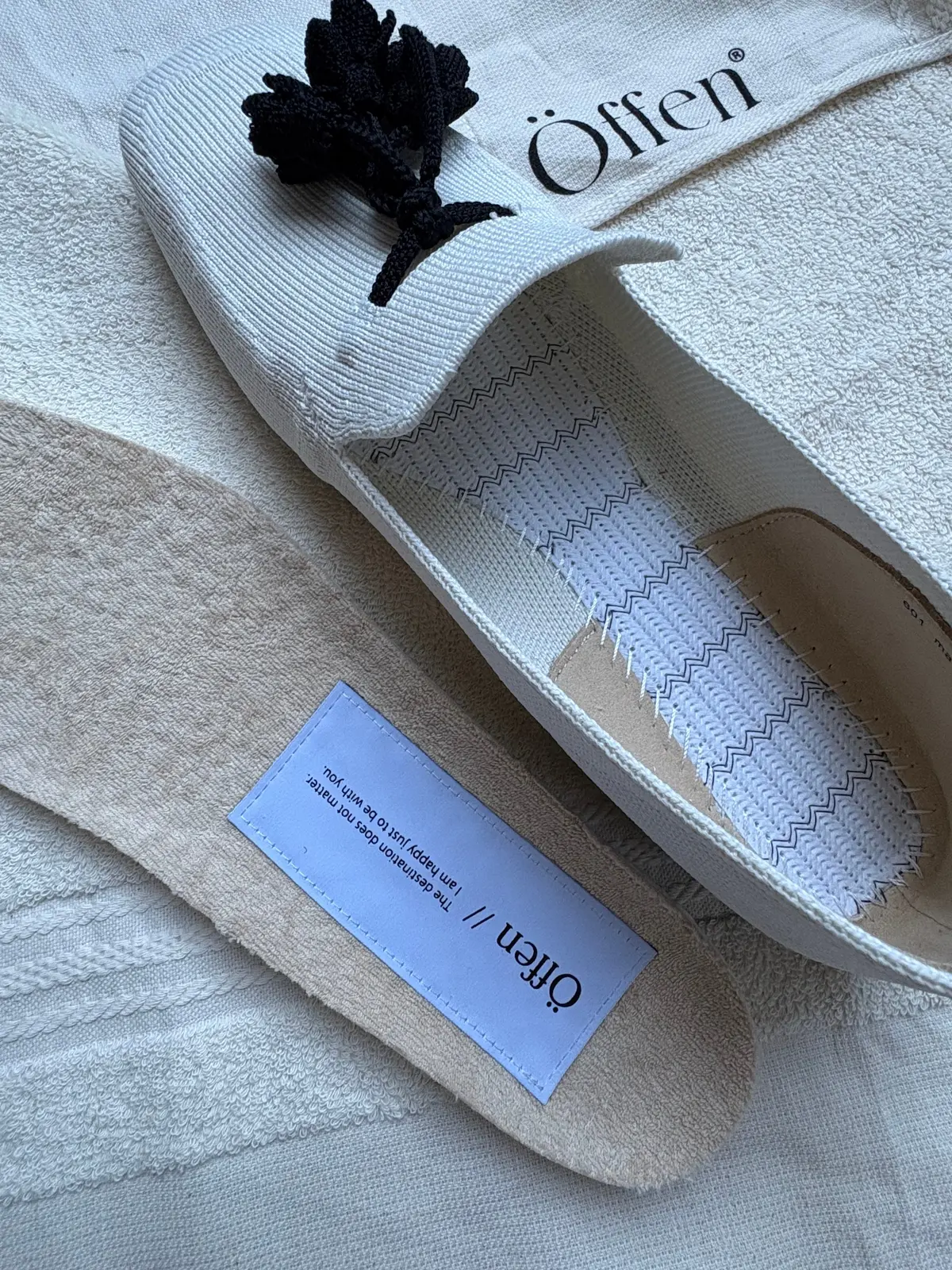 大人エレガントカジュアル　モノトーン