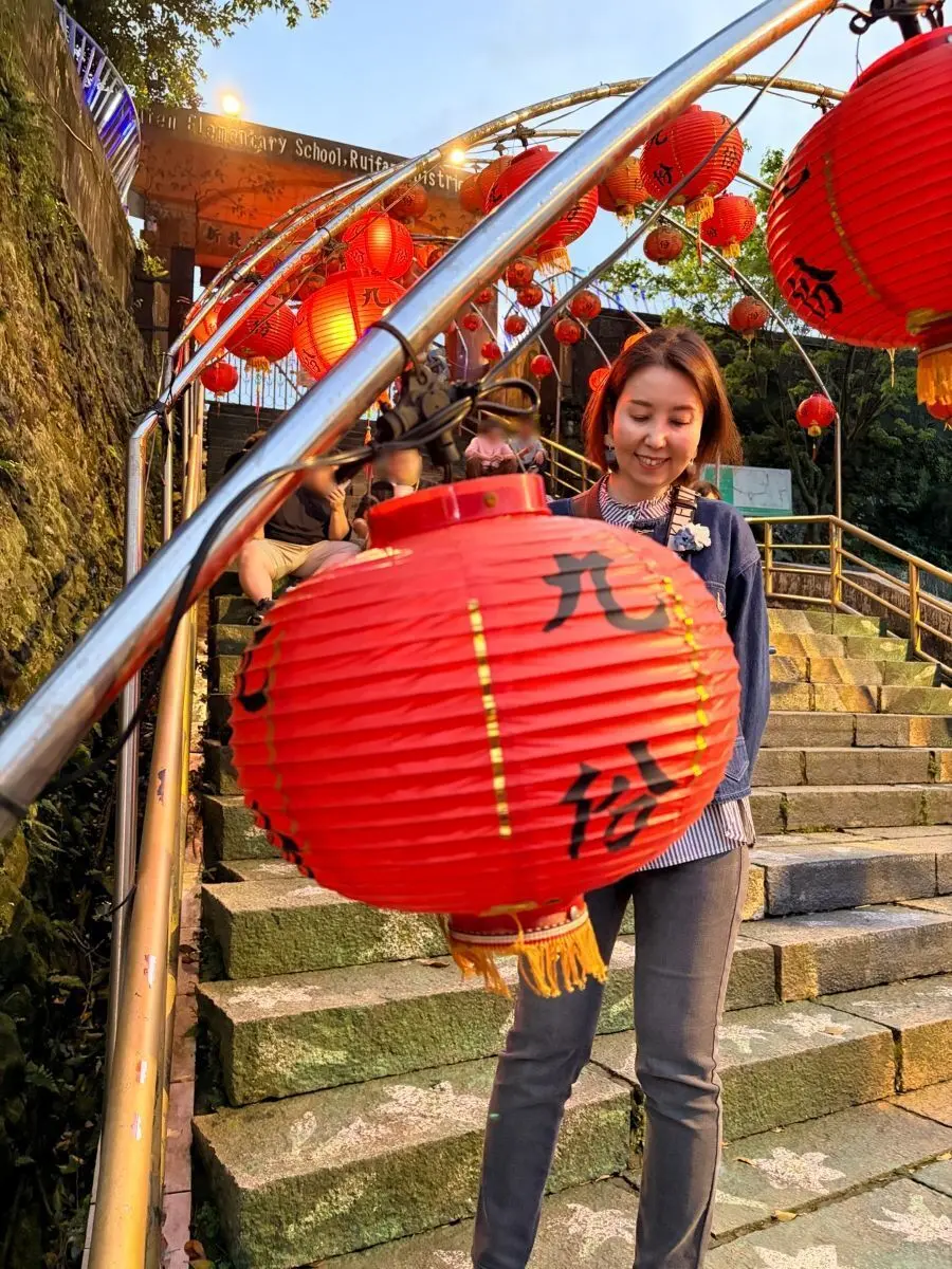 九分の赤い提灯