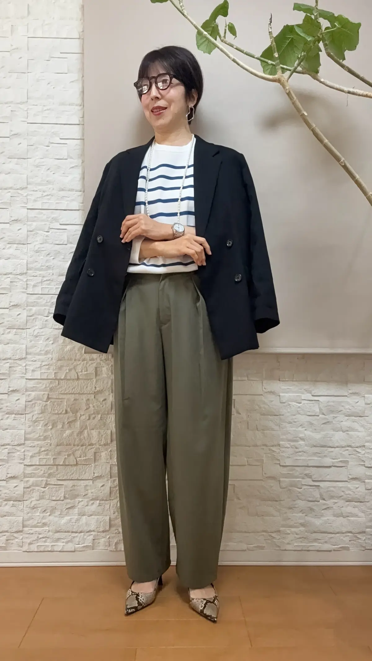 GUの白×ブルーボーダーニットで春コーデの画像_1