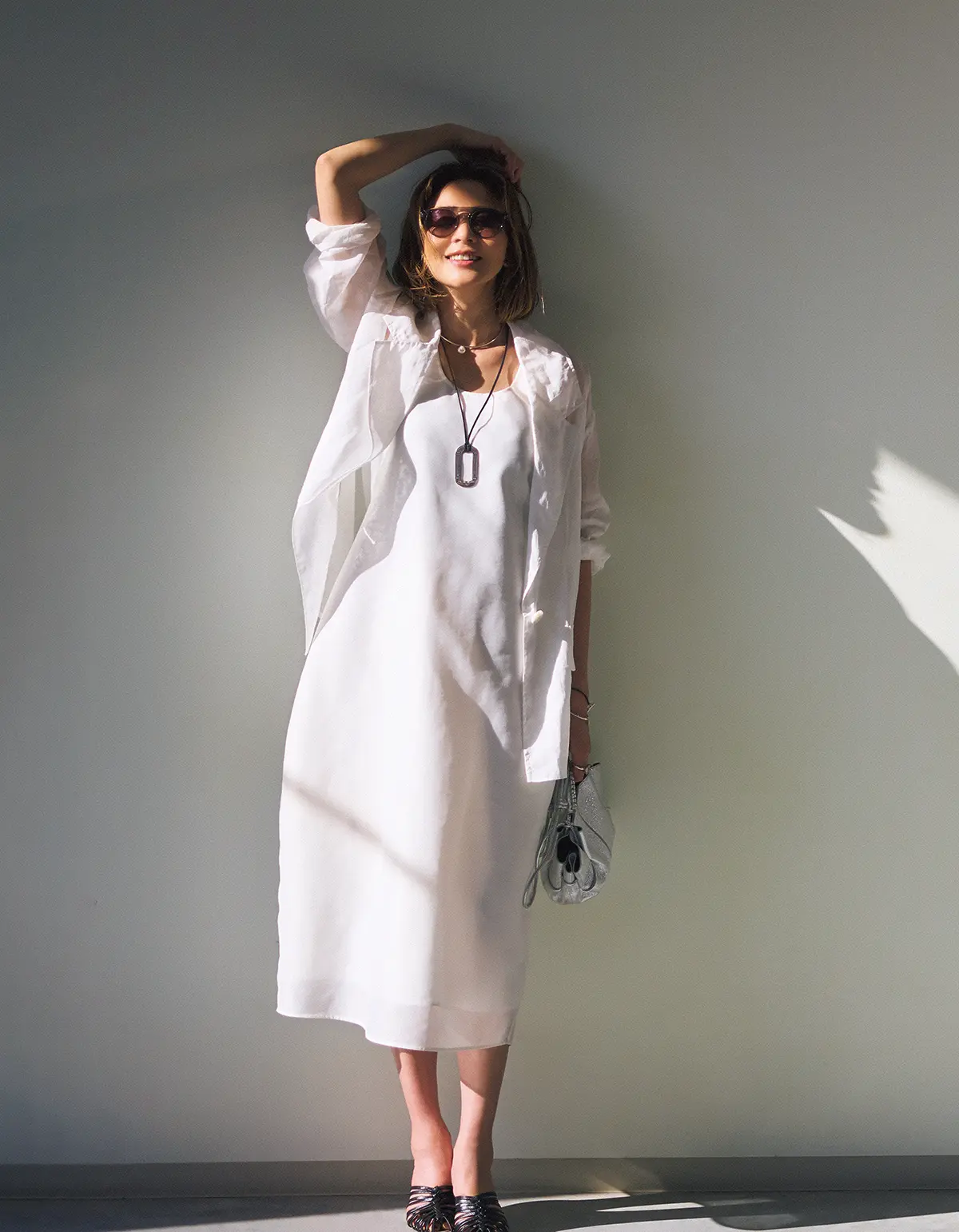 ジャケットは〝透ける素材”に