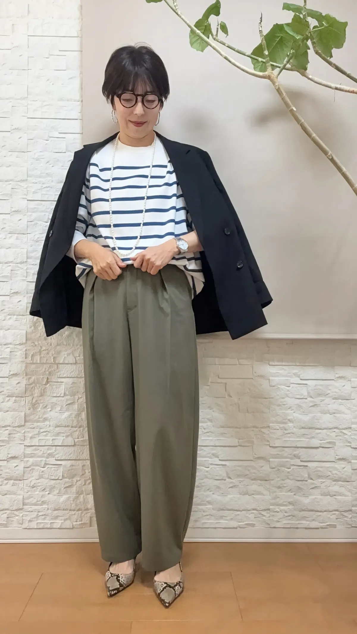 GUの白×ブルーボーダーニットで春コーデの画像_2