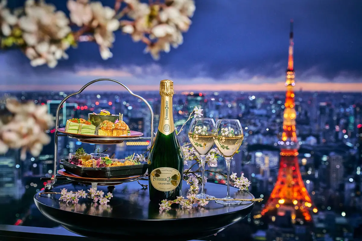 アンダーズ東京「ザ タヴァン グリル＆ラウンジ」アフタヌーンティー ルーフトップ バー