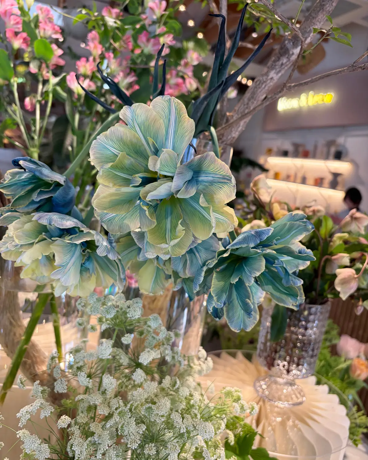 花とスイーツに囲まれた静かな贅沢💐🍓✨の画像_7