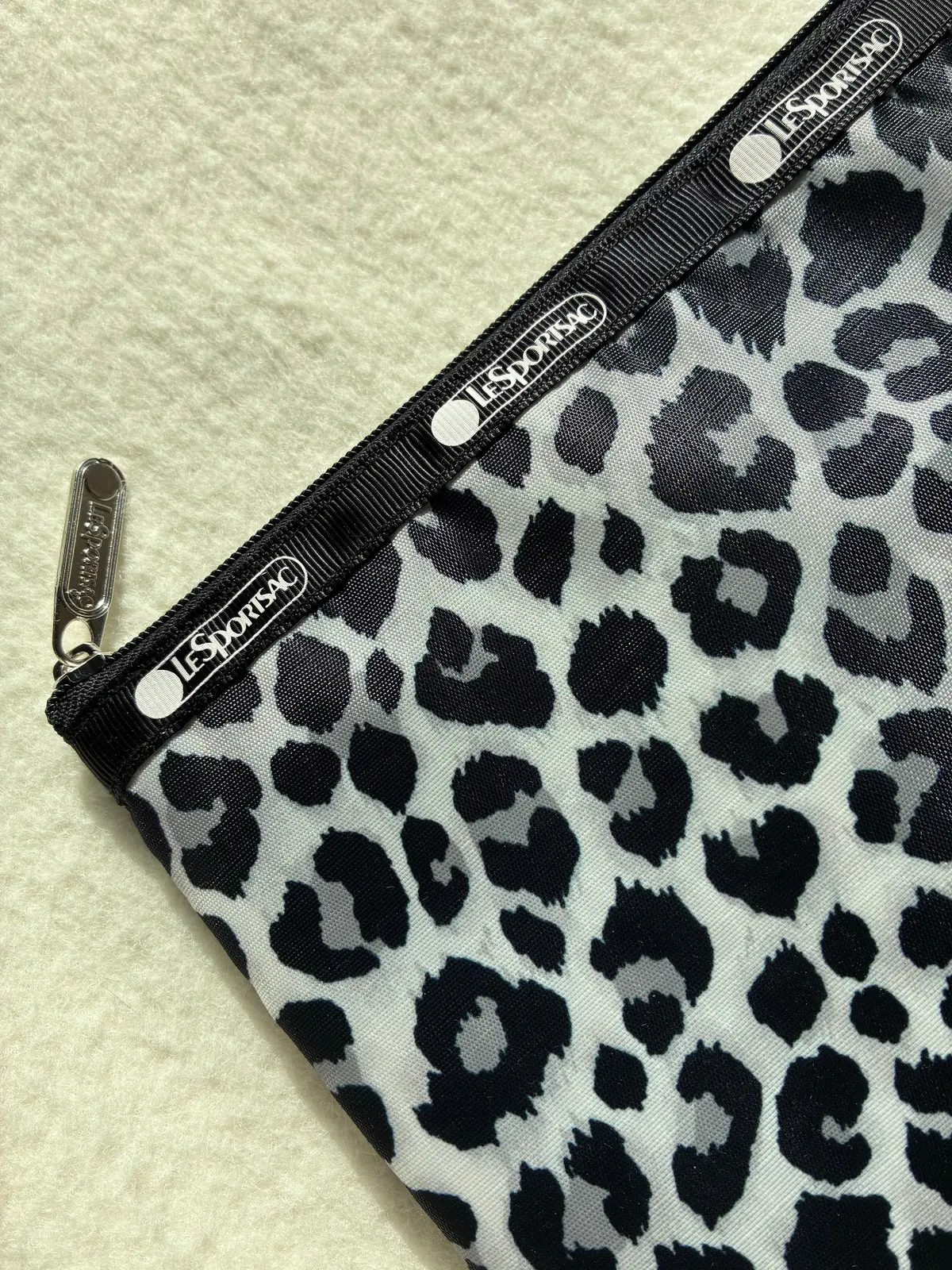 今度のエクラ4月号特別付録は、大人のレオの画像_9