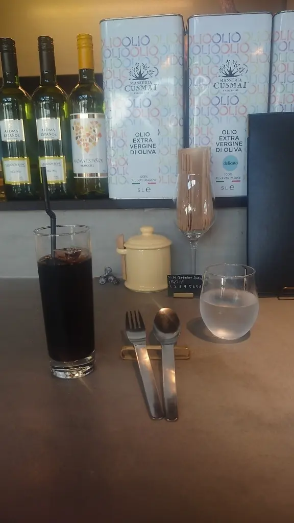 ルグルニエのカウンター、アイスコーヒー
