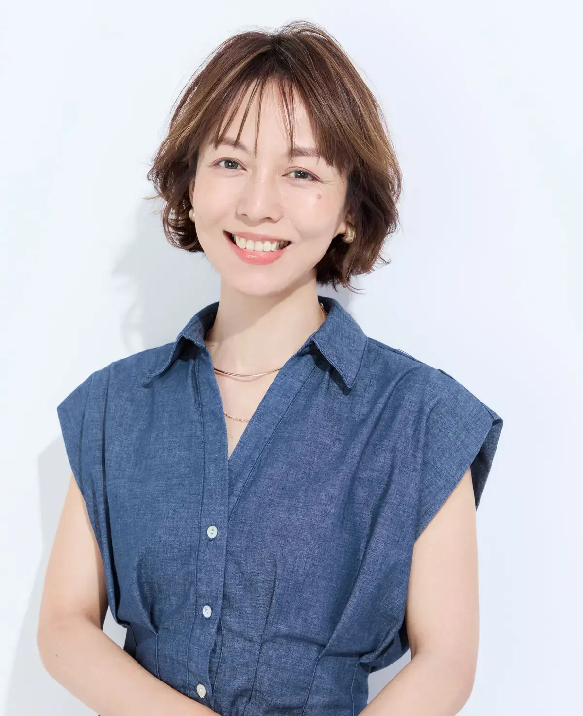白髪を隠すより、明るくおしゃれに！50代に似合う「今どきヘアカラー」4選