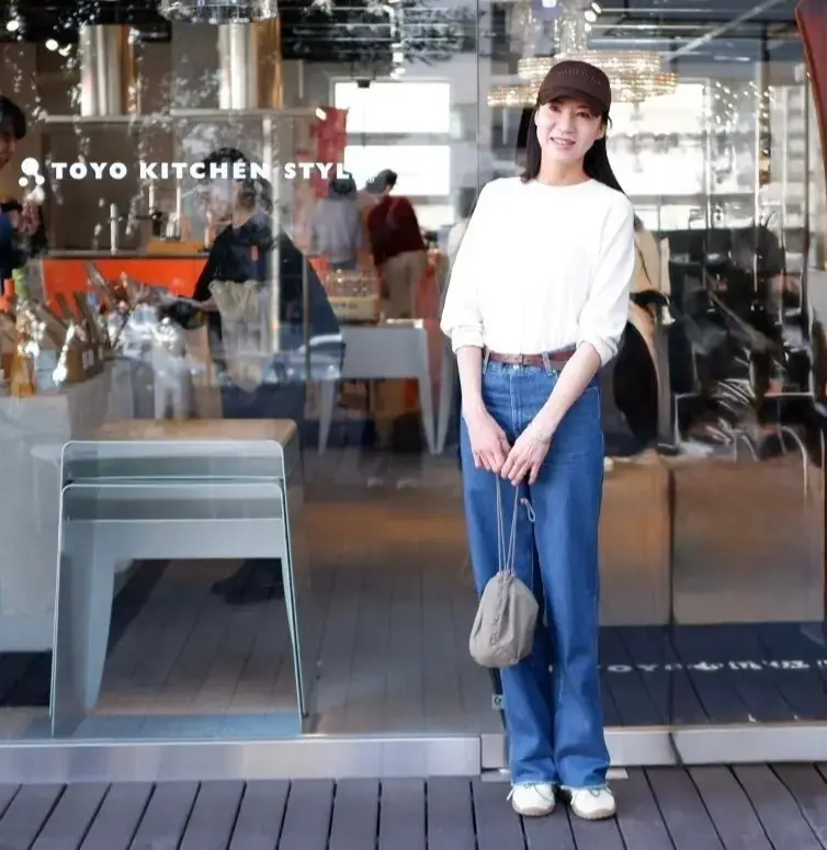 キャップ　デニムコーデ 春コーデ