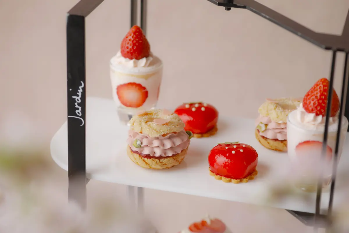 アフタヌーンティー　フォーシーズンズ大阪　ジャルダン　スイーツ