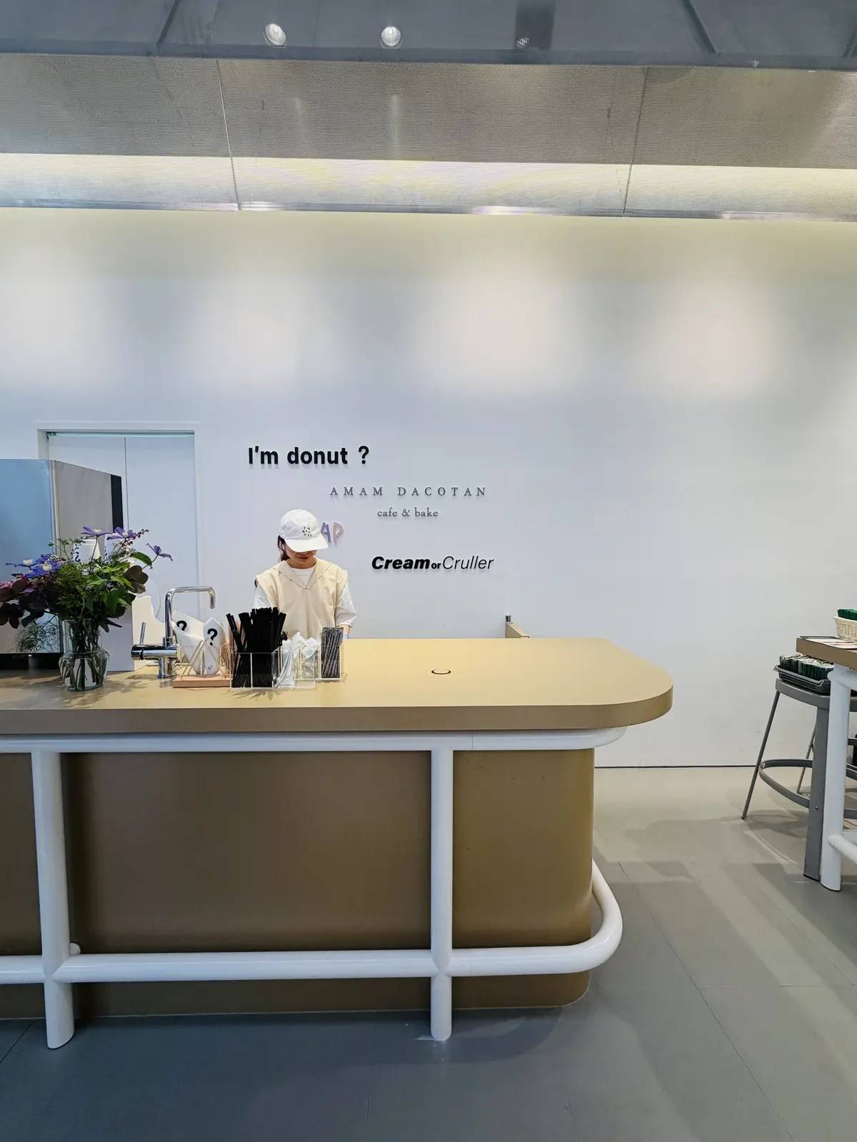 【メルセデス・ベンツ】表参道に『Mercの画像_4