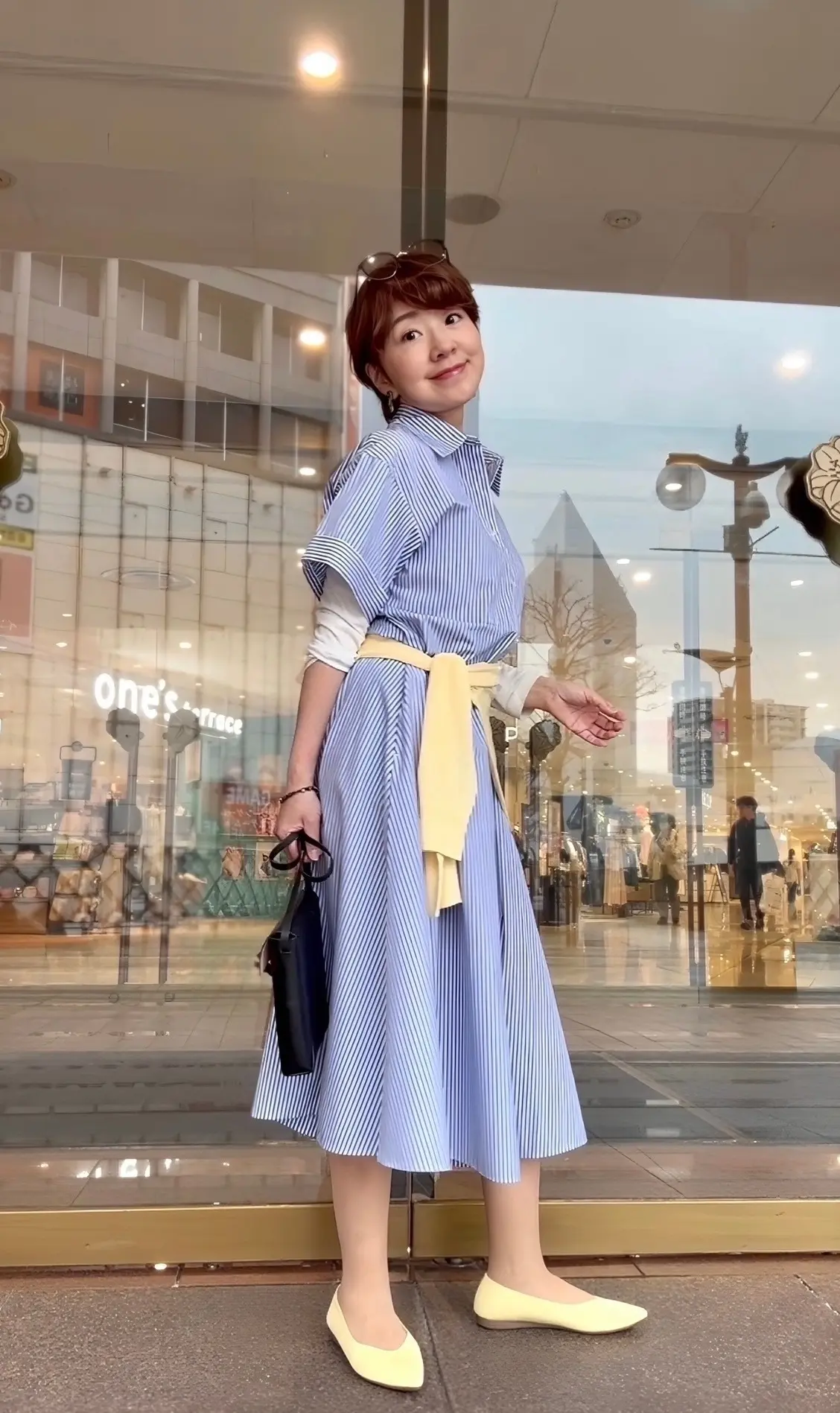 春のトレンドイエローxブルーを取り入れての画像_2