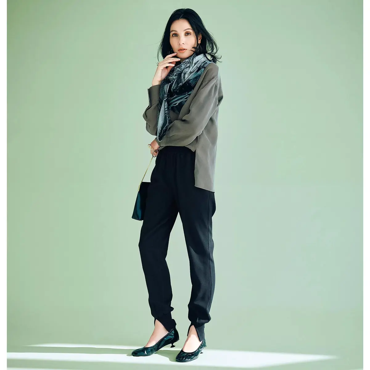 Col Pierrot×éclatのとろみスリットリブパンツ