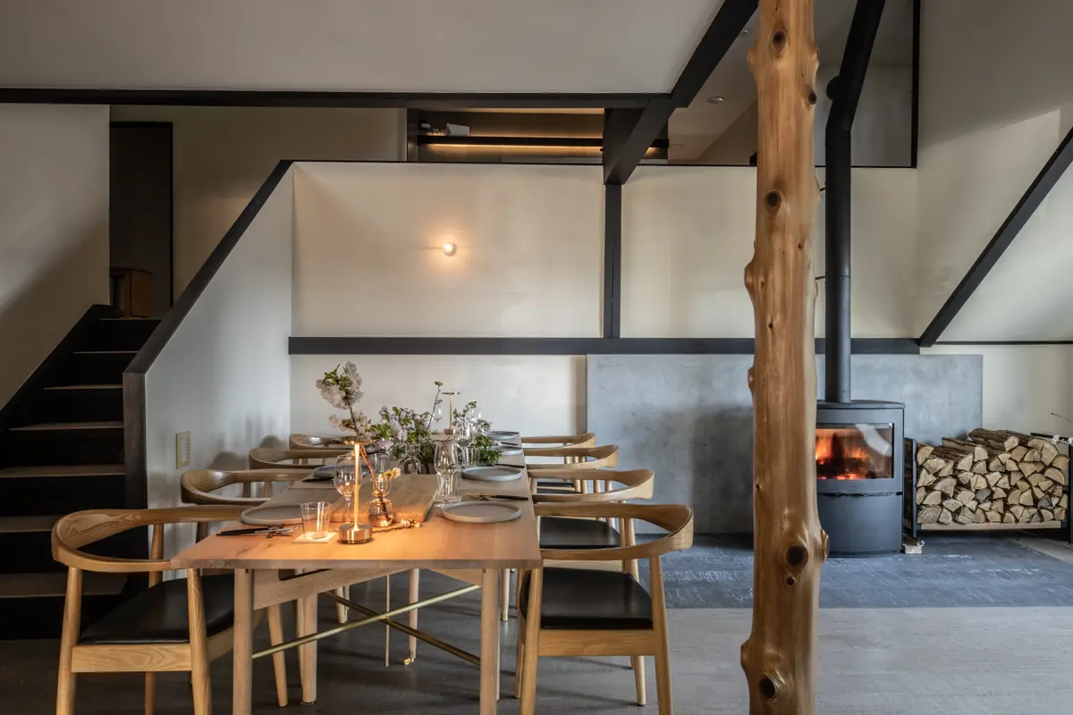 オーベルジュ　飛騨の森 ラウンジ　岐阜県　大人のひとり旅