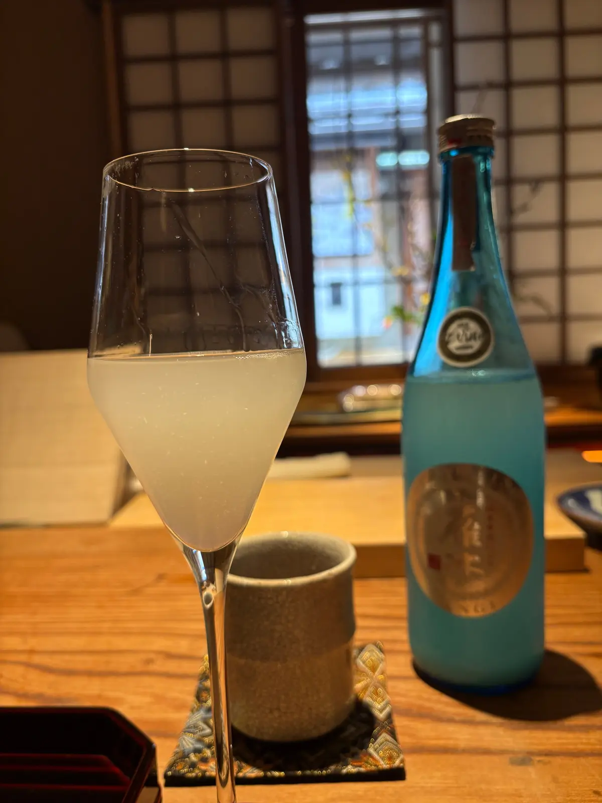 京都、祇園へ。石畳を歩きながら、暖簾をくの画像_7