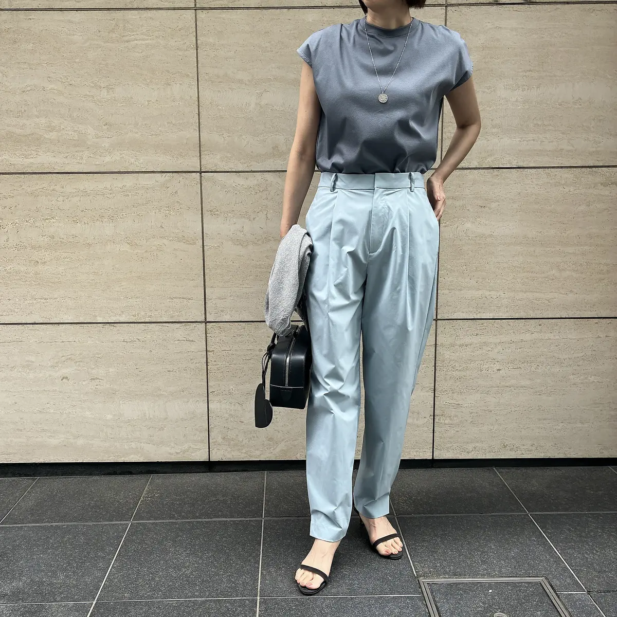 E by eclat 冷感撥水テーパードパンツ ￥20,350