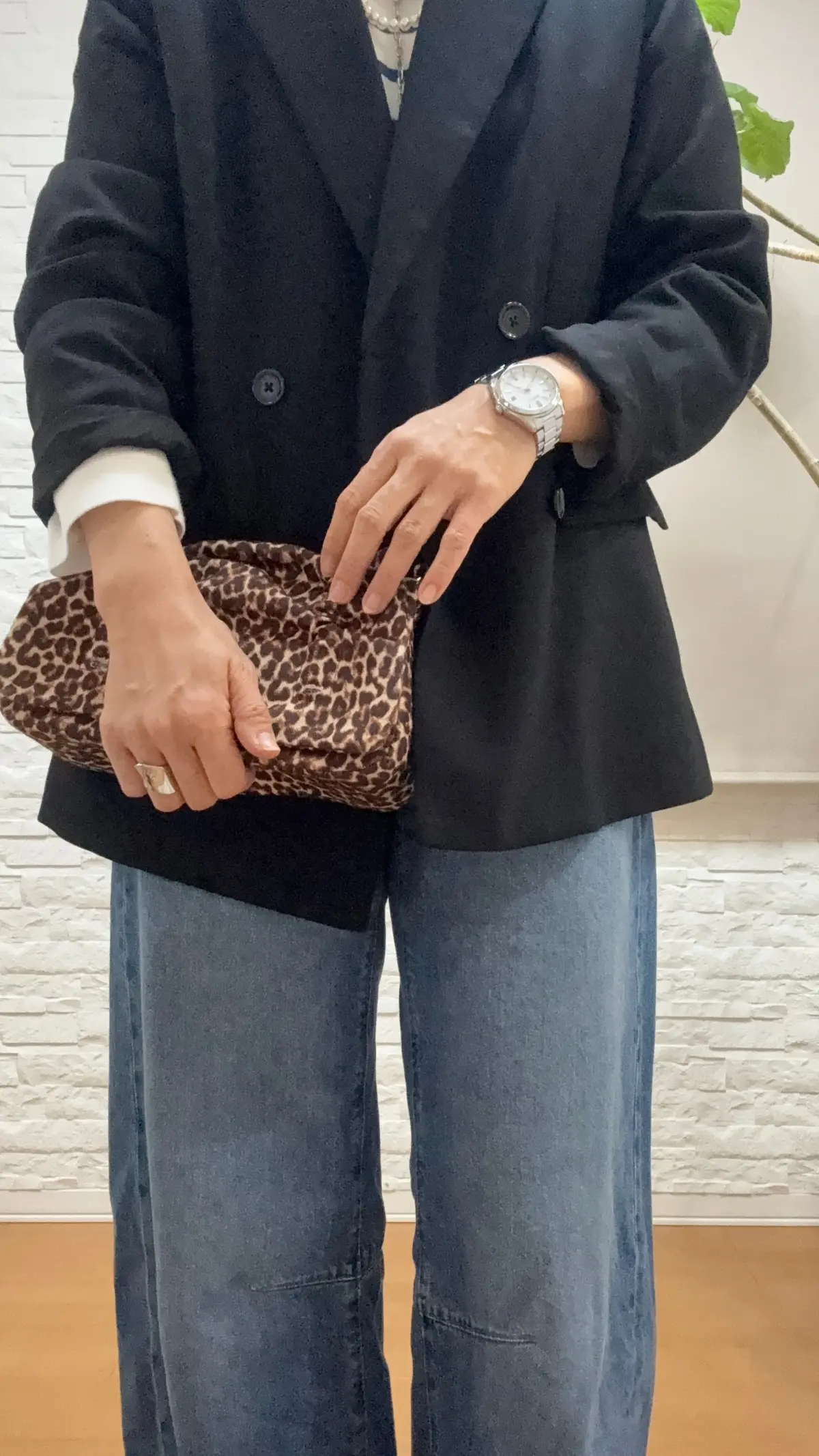 GUの白×ブルーボーダーニットで春コーデの画像_4