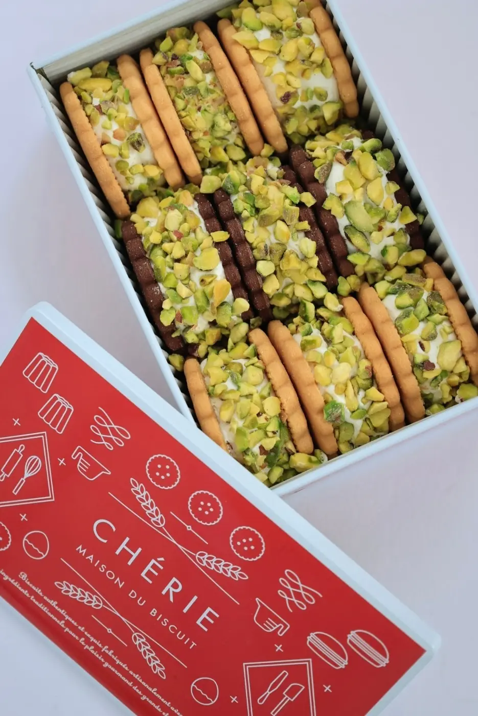 メゾンドビスキュィ　「CHÉRIE MAISON DU BISCUIT」　京都　お土産　ビスキュィ　フランス菓子