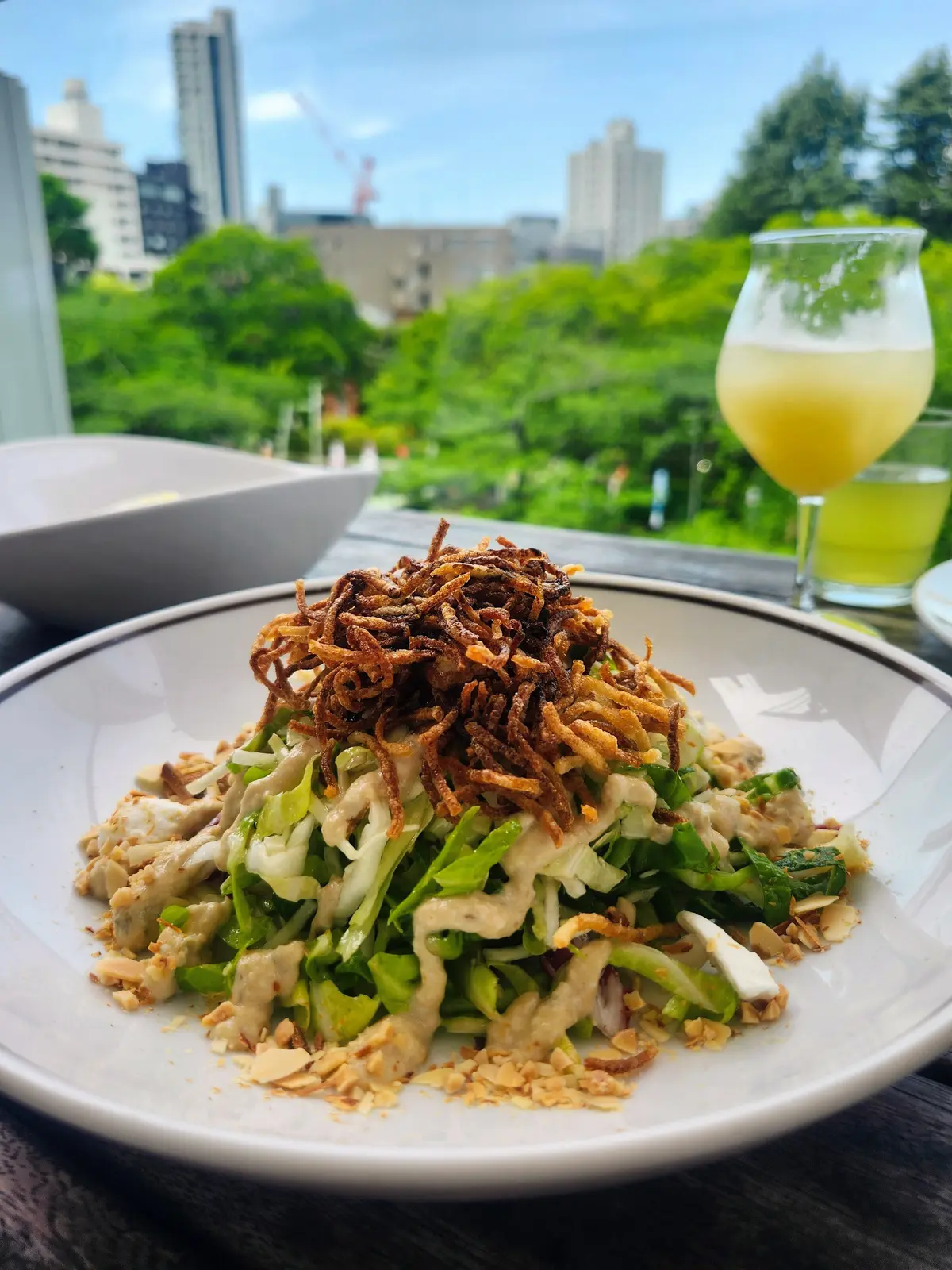 東京ミッドタウン、テラス席、テラスランチ、イタリアン、パスタ、40代ファッション、骨格ストレート、六本木