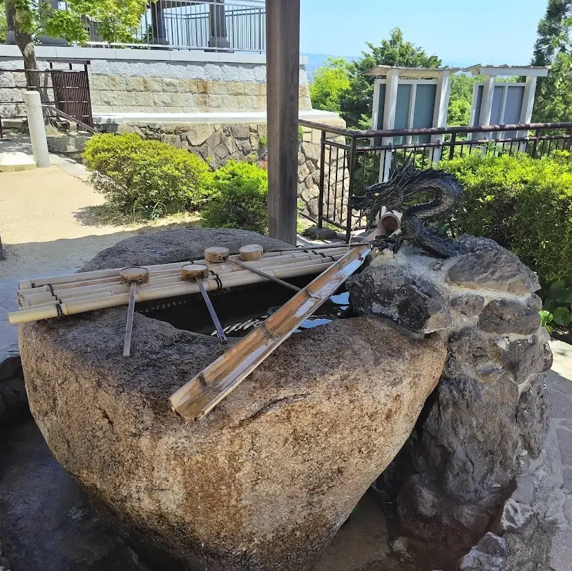 神呪寺　手水舎